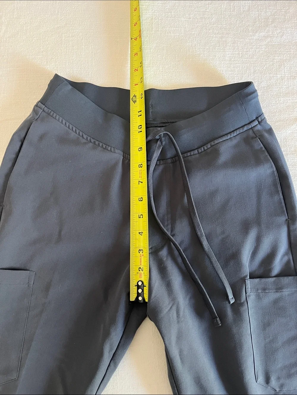 Mandala Scrubs Womens 9 Pocket Joggers in Pewter